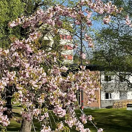 Ξενοδοχείο Emma 2*