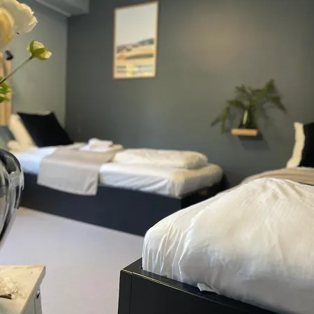 Emma 2* ساندفيكا